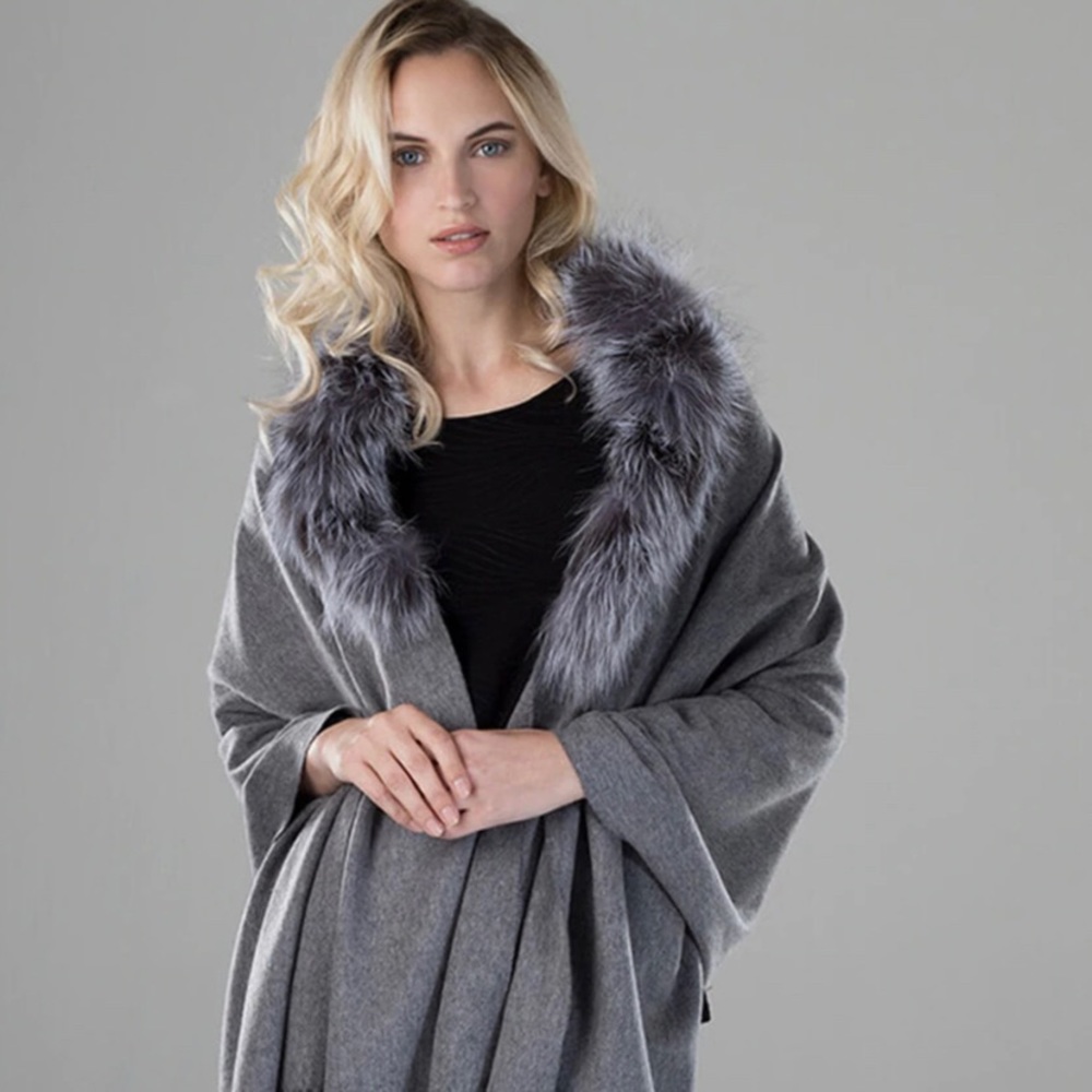 Beautiful Surell Faux Fur black cape NWT poncho